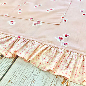 First Friday Fun!! Apron with Ruffles! -  Friday, November 7, 2025 - 6:00-9:00pm