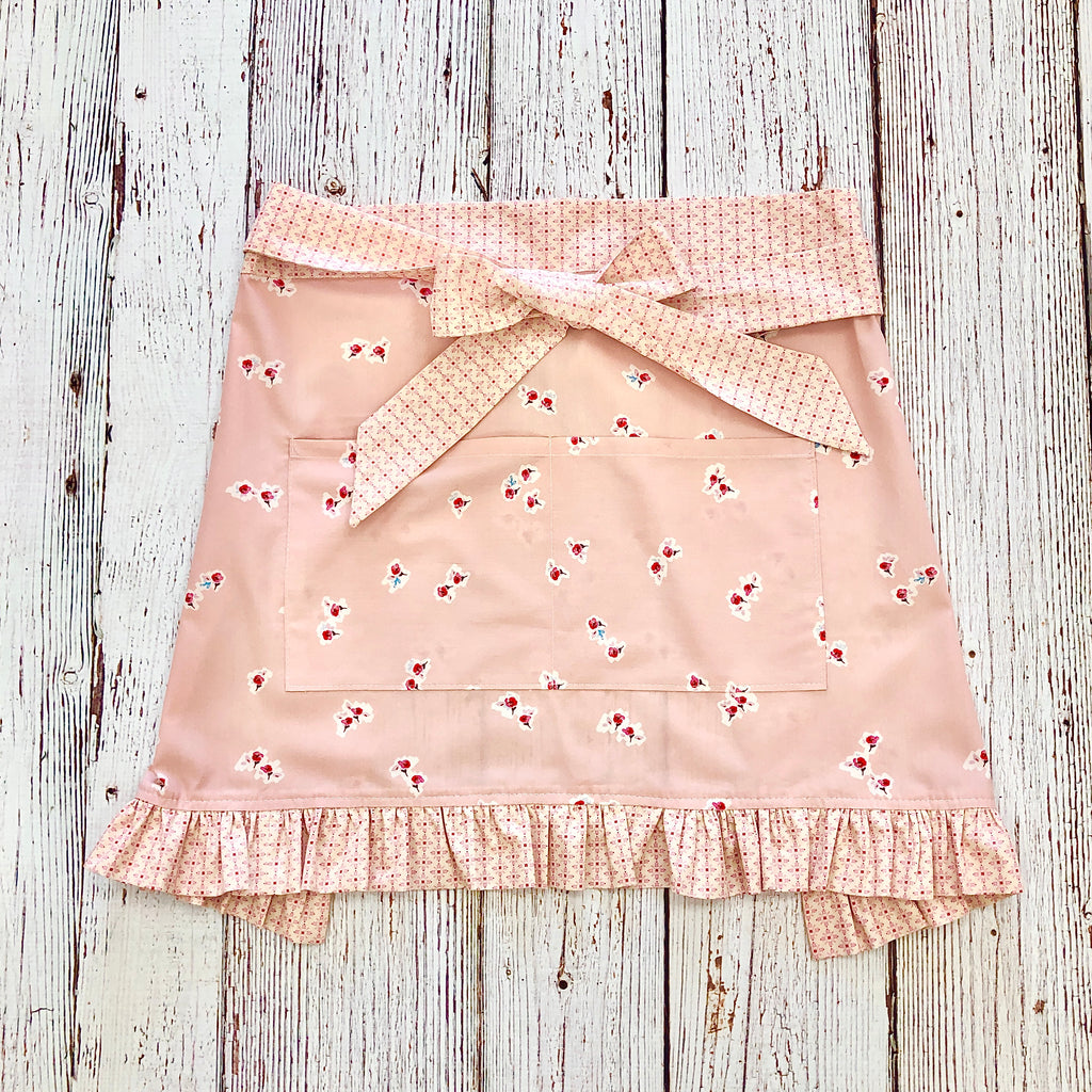 First Friday Fun!! Apron with Ruffles! -  Friday, November 7, 2025 - 6:00-9:00pm